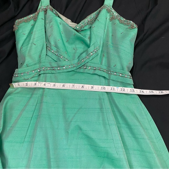 Vintage pale green beaded evening gown no label - 1955 - 1965 - Picture 3 of 16